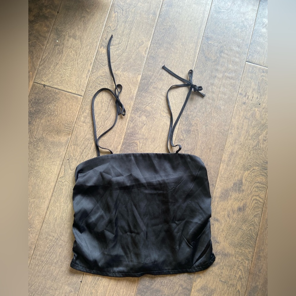 Black silky tank top size small